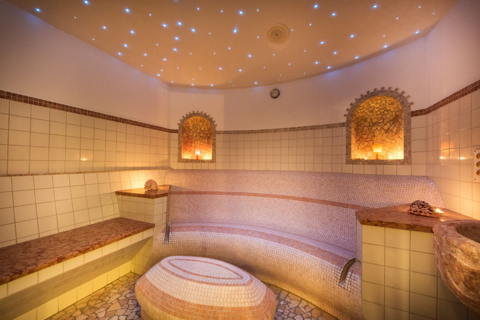 Drei Saunen warten auf dich