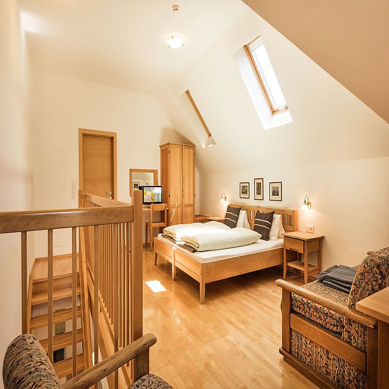 Zweite Etage mit Treppe